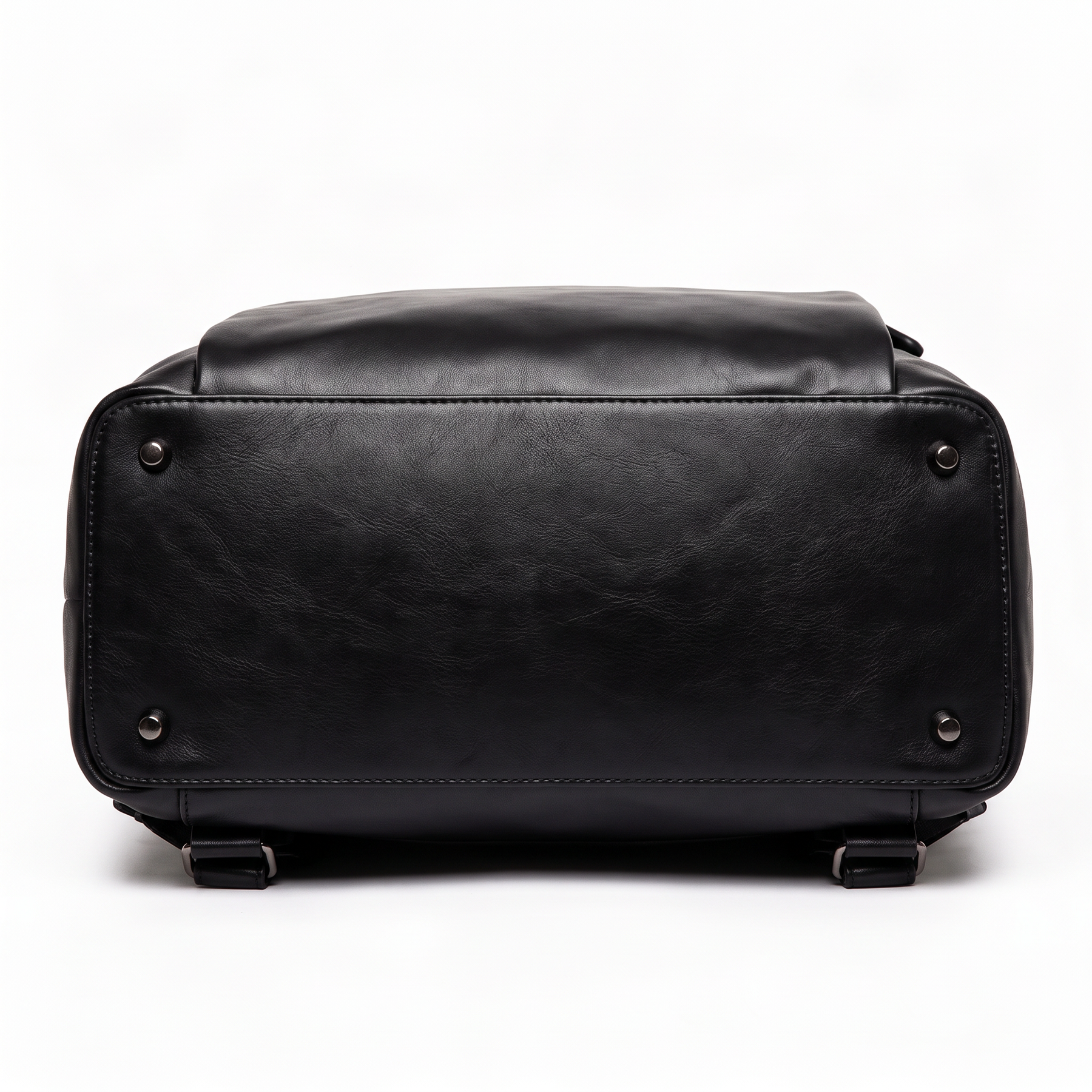 Mochila de piel genuina para mujer Alder en color Negro - vista de la base